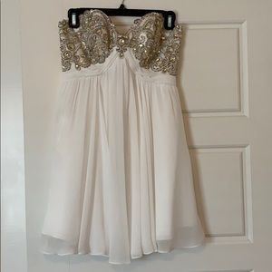 Dave and Jonny white homecoming dress. Size 1/2